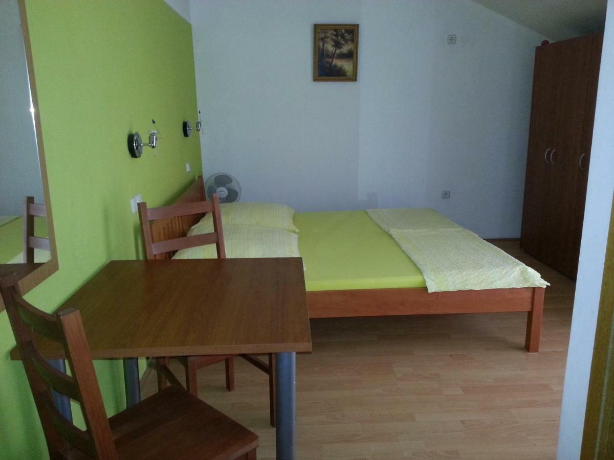 Villa Dora Biograd Na Moru Exterior foto